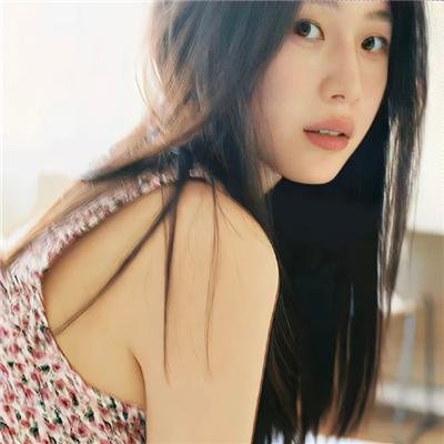 冰淇淋与雨声