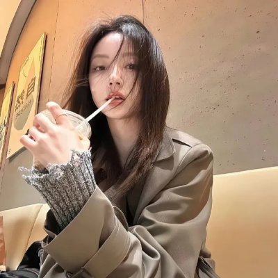 迎风而立的狮子