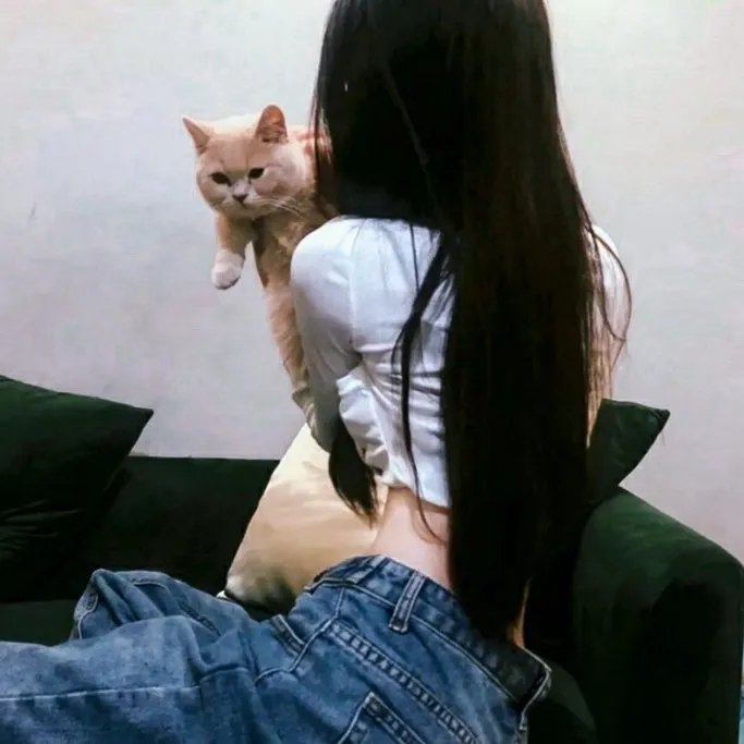 害羞机关枪少女